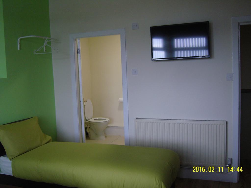 Hotel The Kop View Liverpool Pokoj fotografie